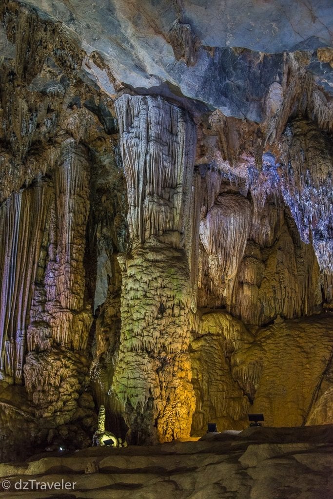 Paradise cave, vietnam