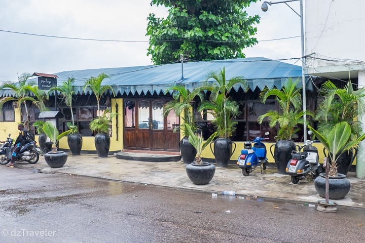 Mercury’s Restaurant by the Zanzibar beach