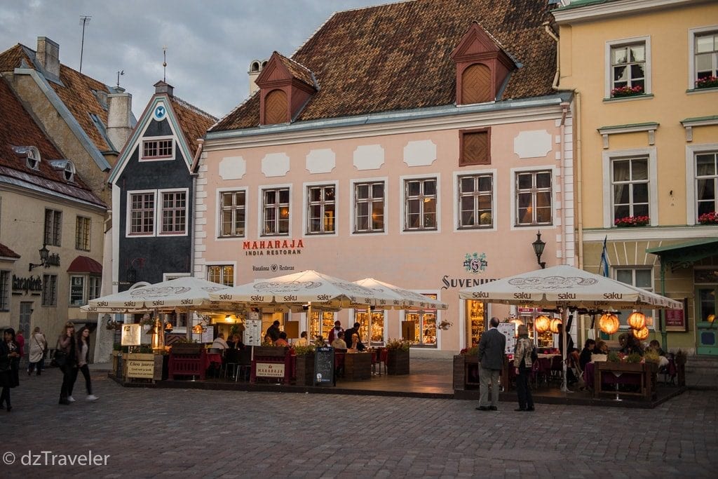 Outdoor restaurants at night